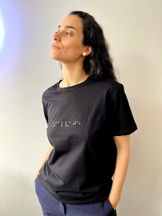 Camiseta Negra- Braille  'SALVAJE'